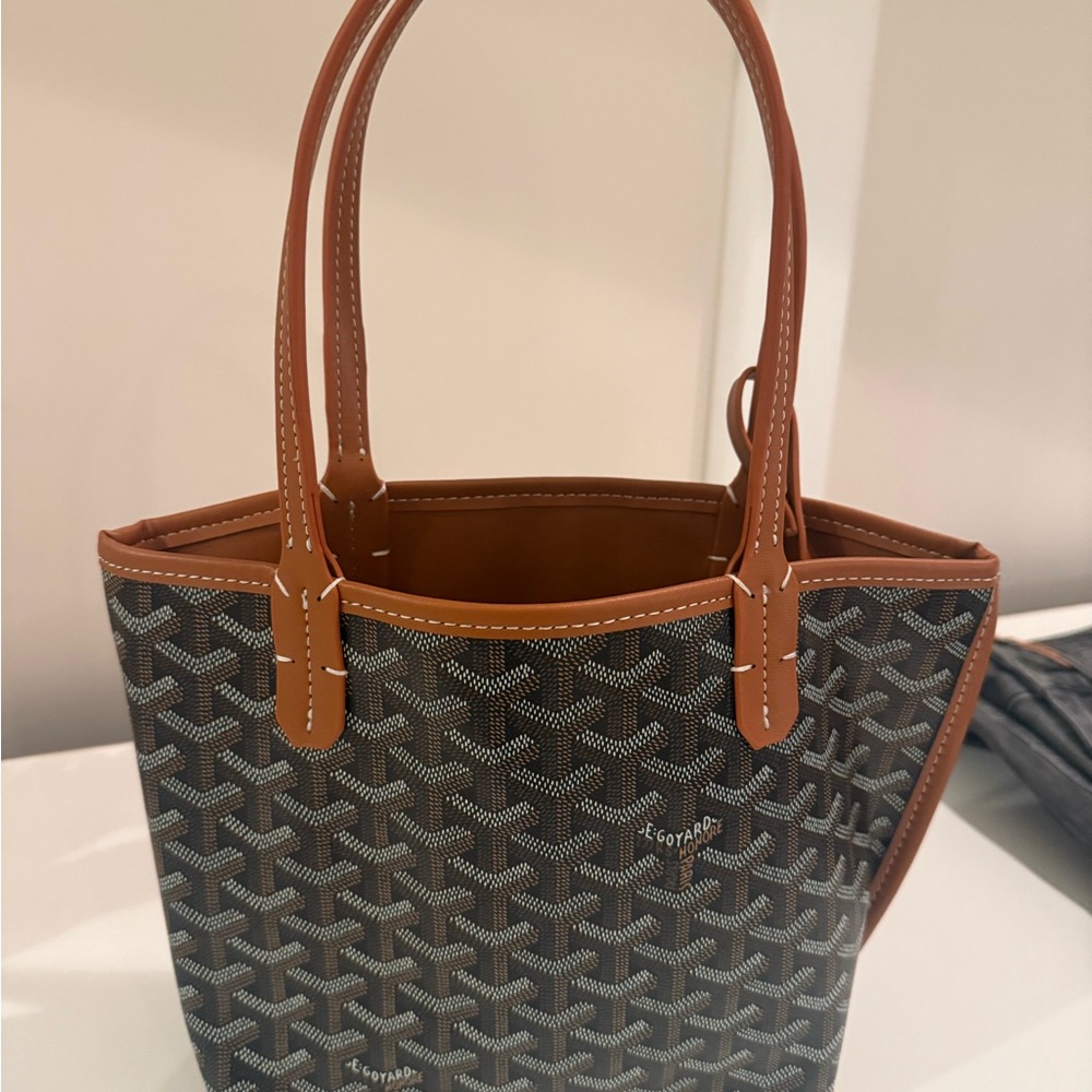 Stylish Black and Tan Tote